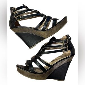 Bucco | Black Daiso Wedge Sandal | Size 9 | EUC